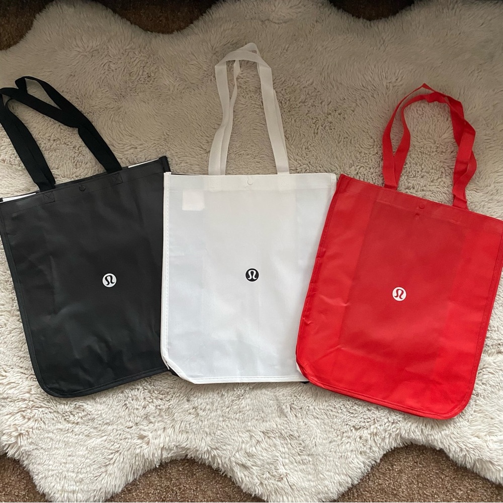 NEW LULULEMON LARGE REUSABLE BAGS BUNDLE